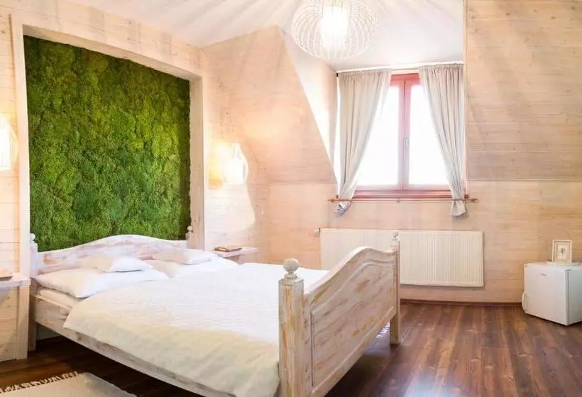 Hangya Panzió és étterem