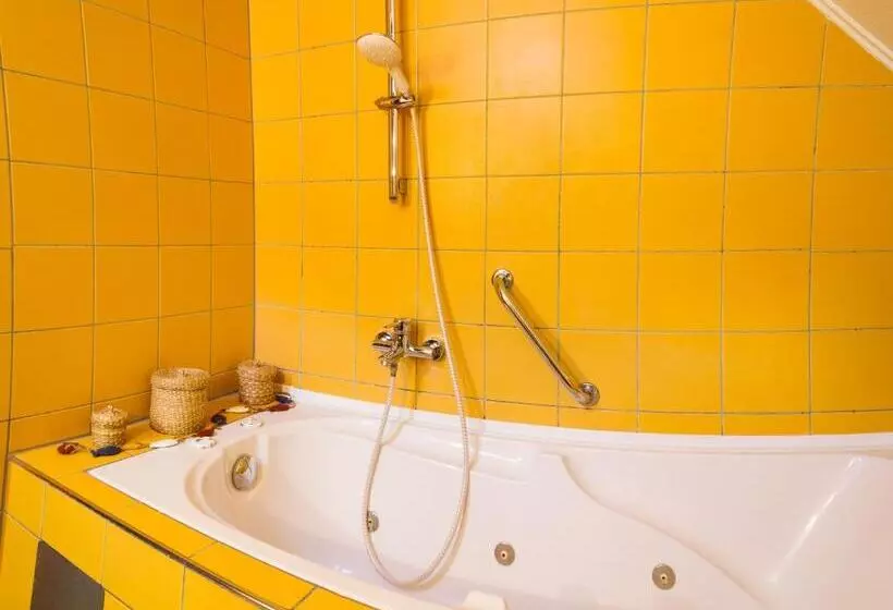 Hangya Panzió és étterem