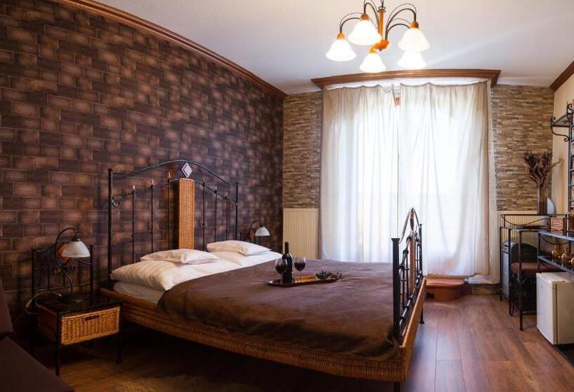 Hangya Panzió és étterem