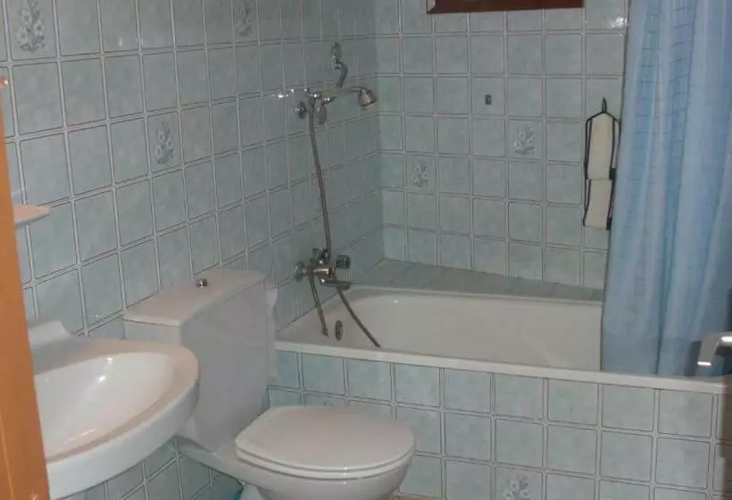 پانسیون Ca La Conxita Hostal & Restaurante