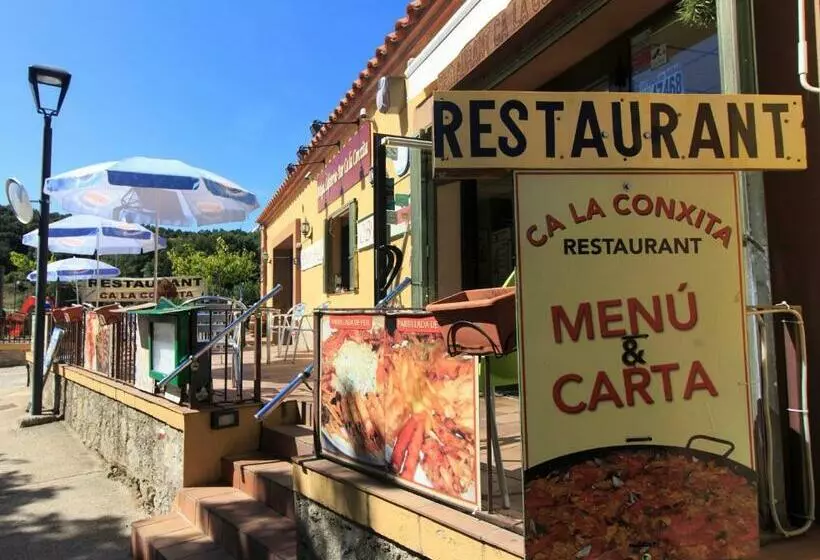 پانسیون Ca La Conxita Hostal & Restaurante