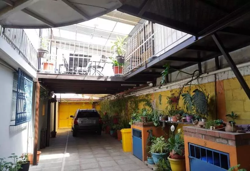 پانسیون Hostal Guatefriends