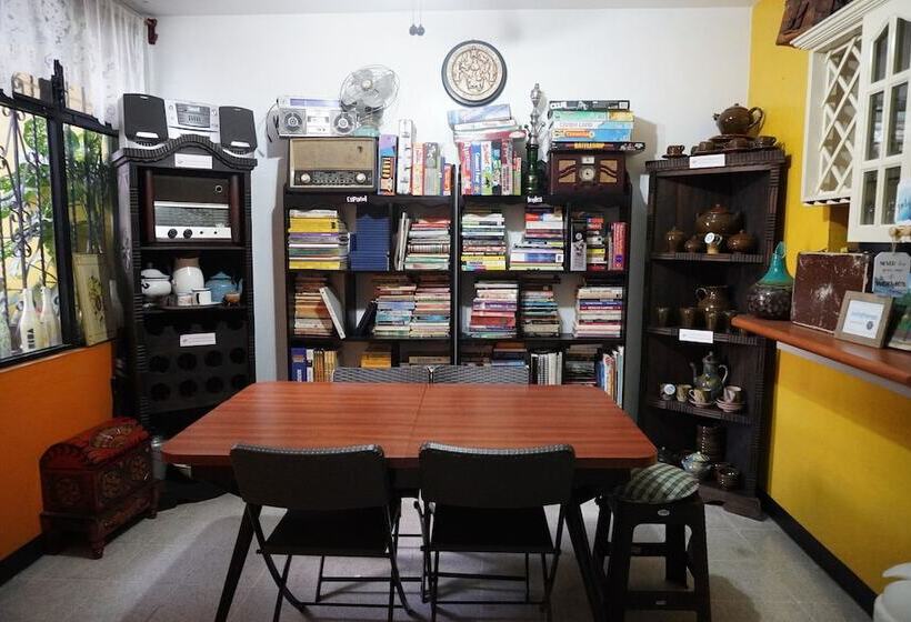 پانسیون Hostal Guatefriends