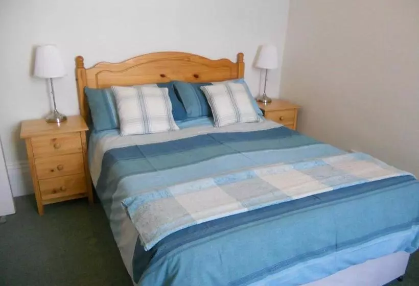 Majatalo Kenilworth Guest House