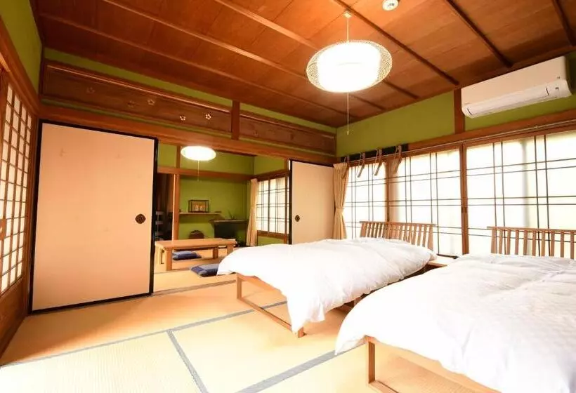 Majatalo 高野山 宿坊 熊谷寺  Koyasan Shukubo Kumagaiji