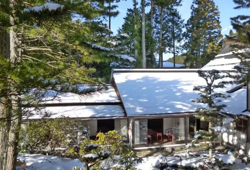 Majatalo 高野山 宿坊 熊谷寺  Koyasan Shukubo Kumagaiji