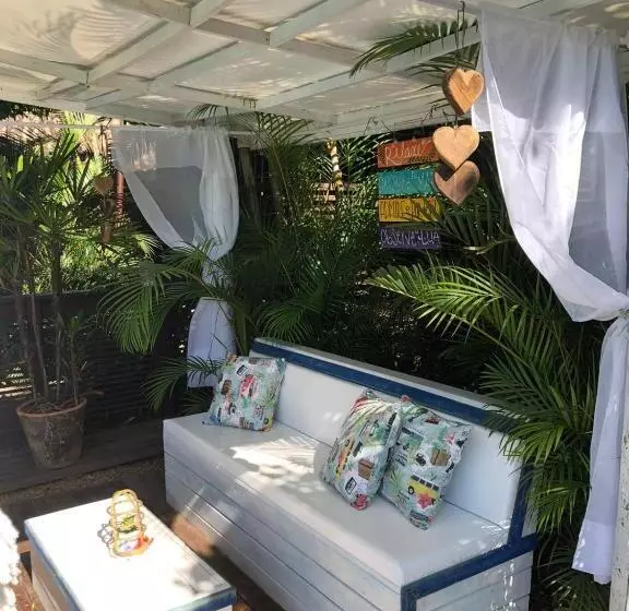 پانسیون Pousada Aloha Beach House