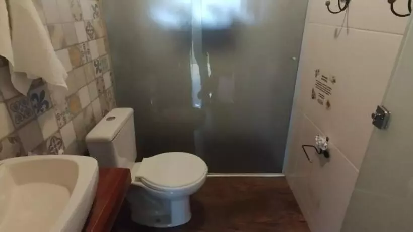 پانسیون Pousada Sitio Das Flores 12 Km De Macacos Nova Lima