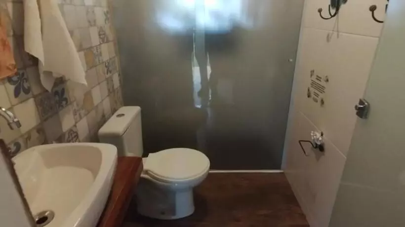 پانسیون Pousada Sitio Das Flores 12 Km De Macacos Nova Lima