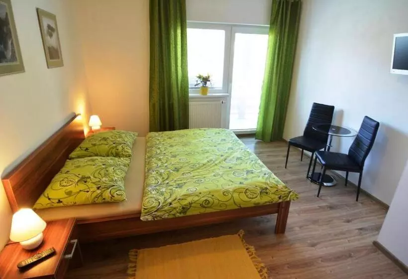 Majatalo Villa Gold