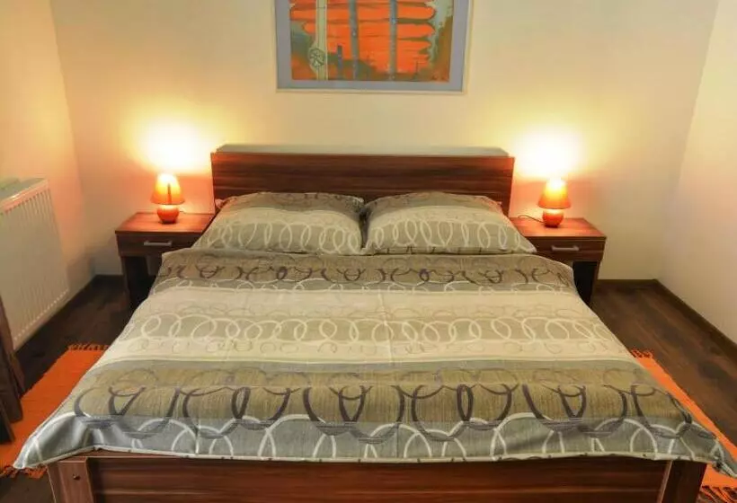 Majatalo Villa Gold