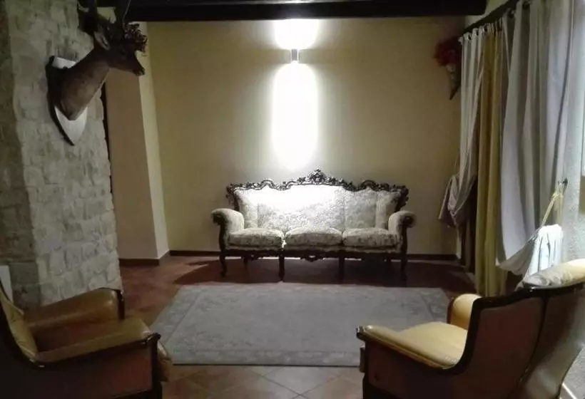 Hotelli Villa Colticciola Agriturismo Marche
