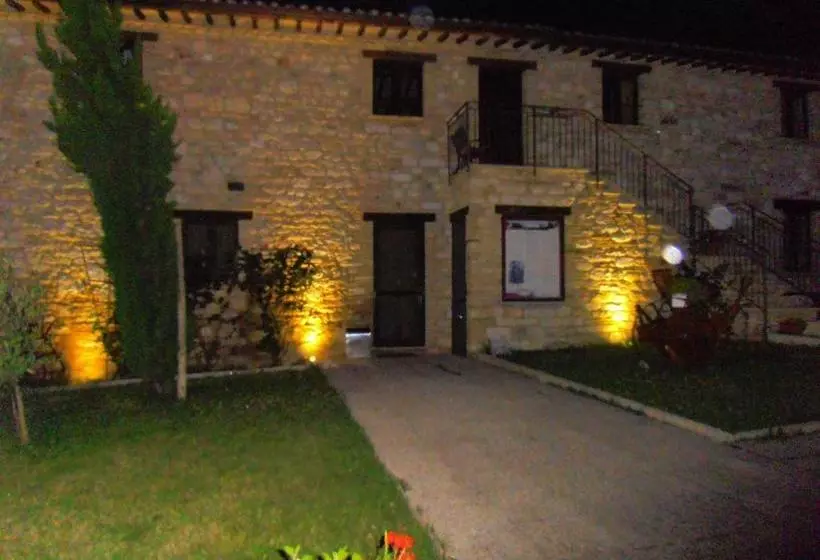 Hotelli Villa Colticciola Agriturismo Marche