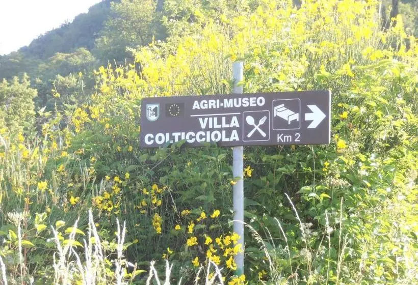 Hotelli Villa Colticciola Agriturismo Marche