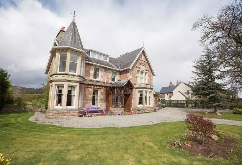 Majatalo Chrialdon House