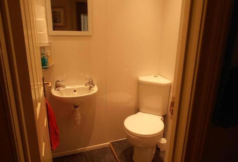 Pensão Riverside Guest House