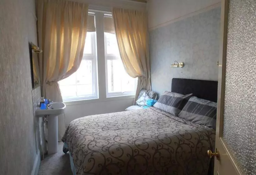 Majatalo Riverside Guest House