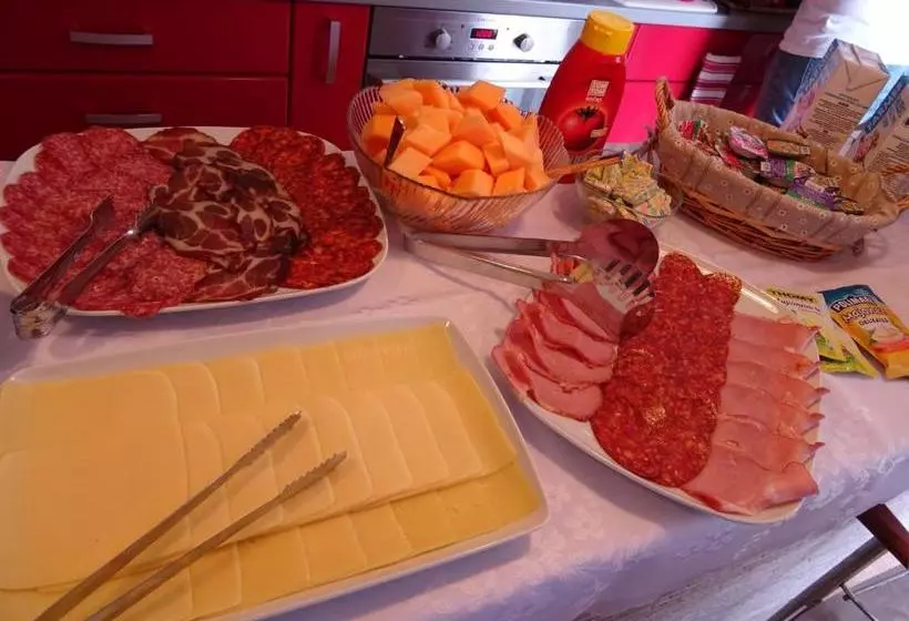 پانسیون Villa Del Mar