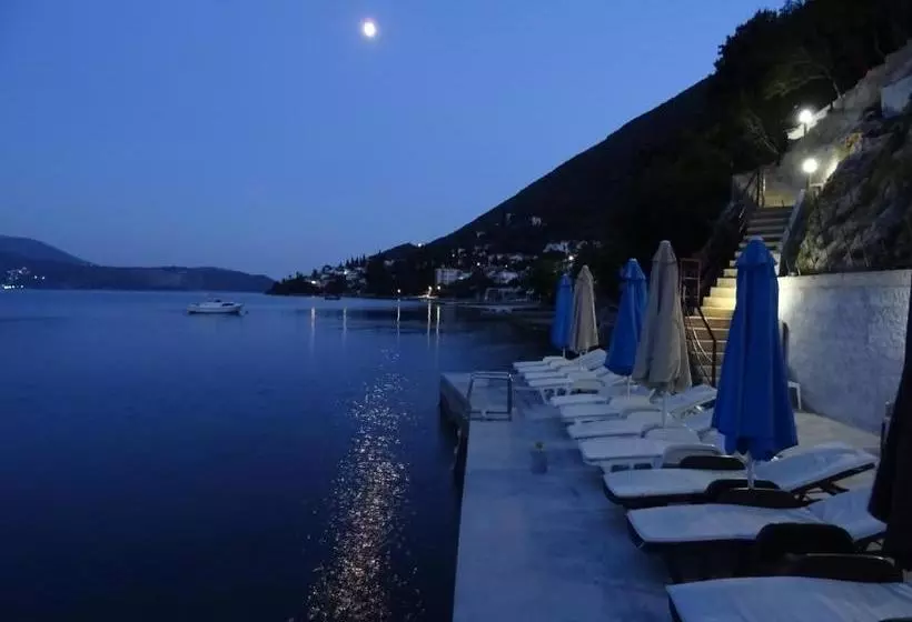 پانسیون Villa Del Mar