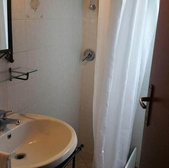 فندق Agriturismo Torre Flavia