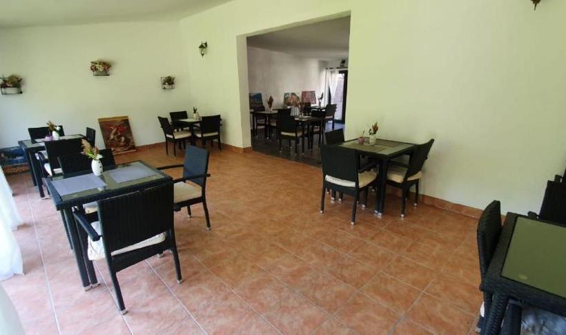 بنسيون Casa Adalmo