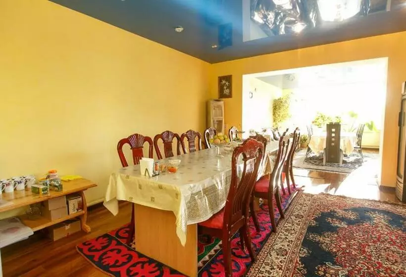 پانسیون Jamilya B&b Guest House