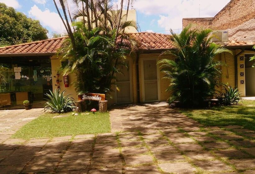 هاستل Posada Shalom