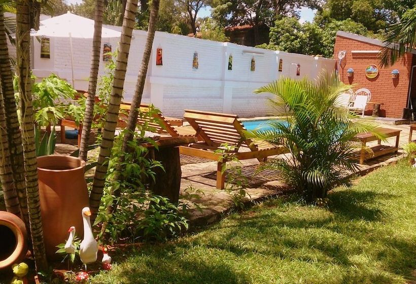 هاستل Posada Shalom