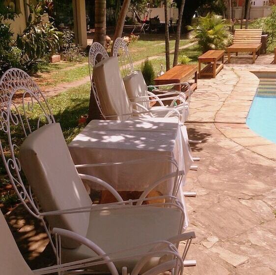 هاستل Posada Shalom