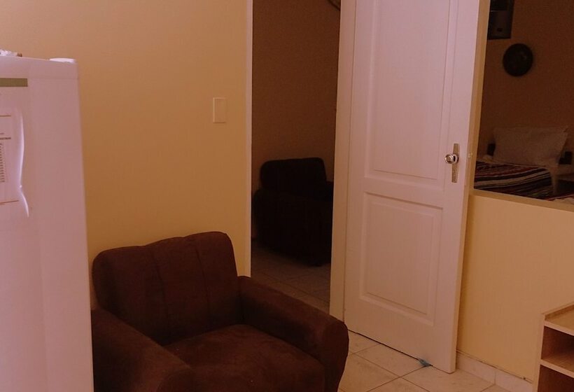 هاستل Posada Shalom