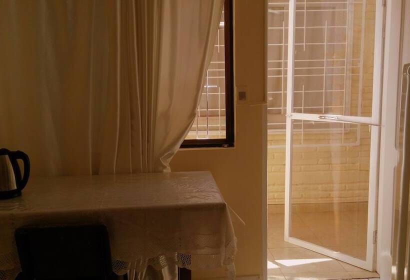 هاستل Posada Shalom