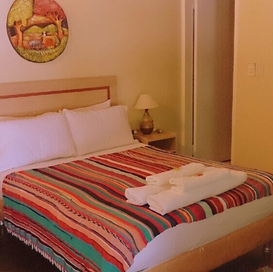 هاستل Posada Shalom