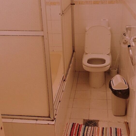 هاستل Posada Shalom