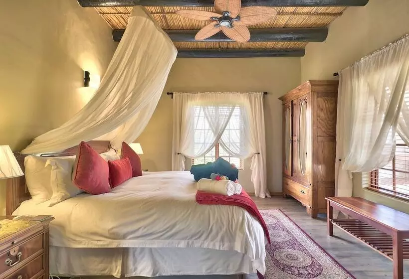 Hotelli Orange Grove