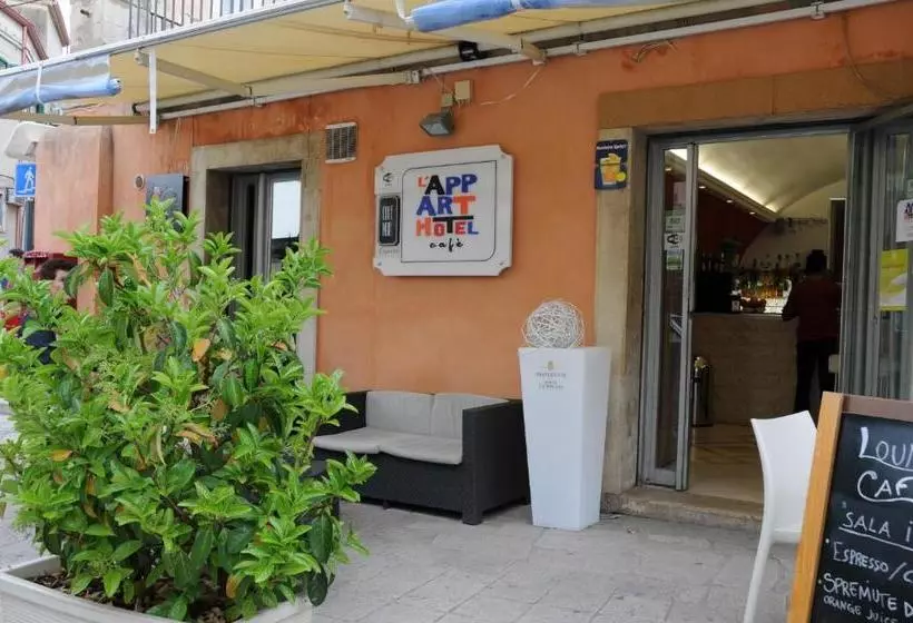 L Appart