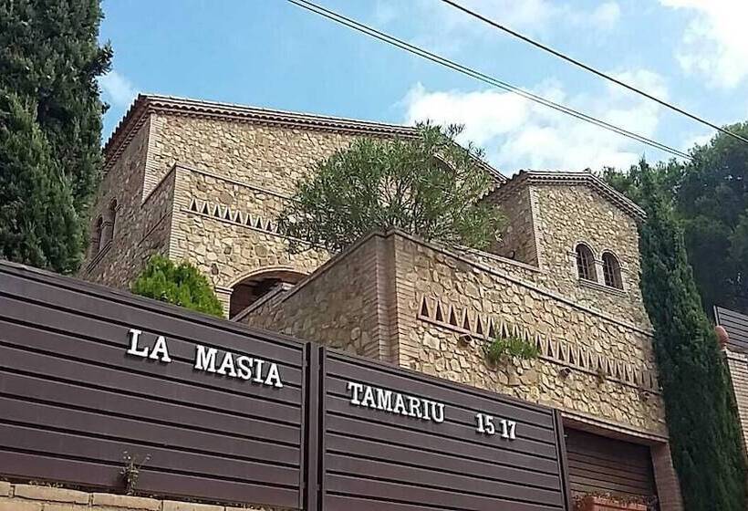 بنسيون La Masia De Tamariu