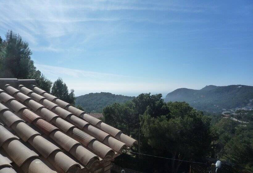 بنسيون La Masia De Tamariu