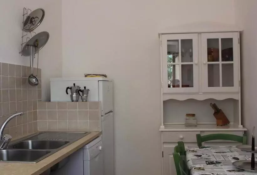 ホテル Agriturismo La Lecciola