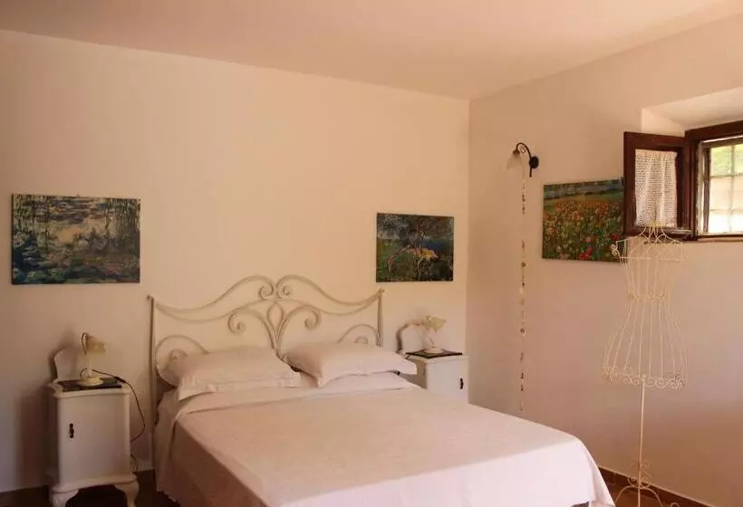 ホテル Agriturismo La Lecciola