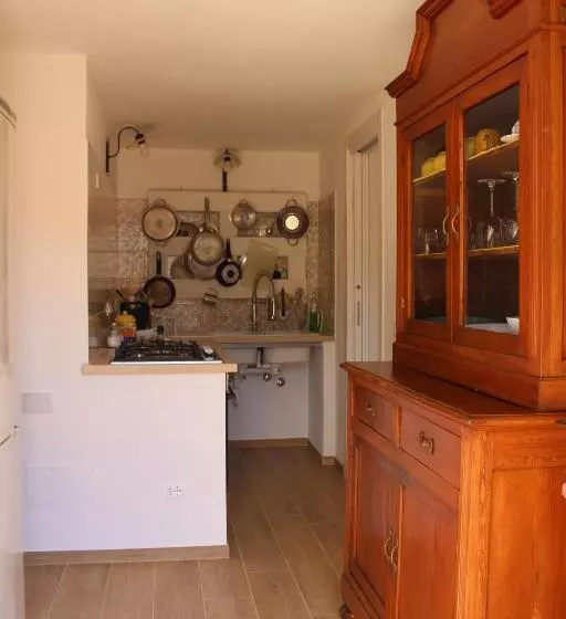 ホテル Agriturismo La Lecciola