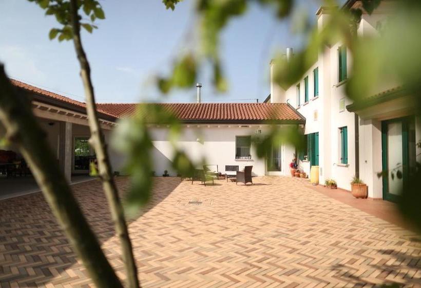 فندق Settecentoalberi Agriturismo