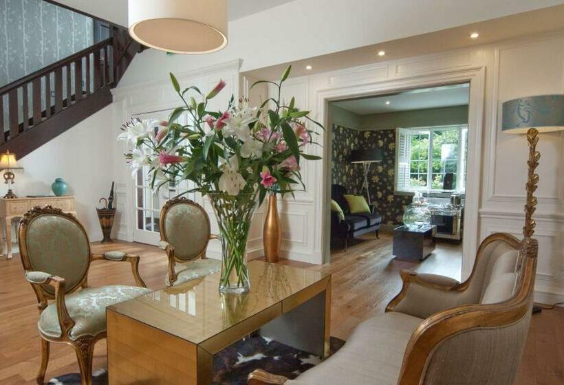 بنسيون Brucefield Boutique B&b