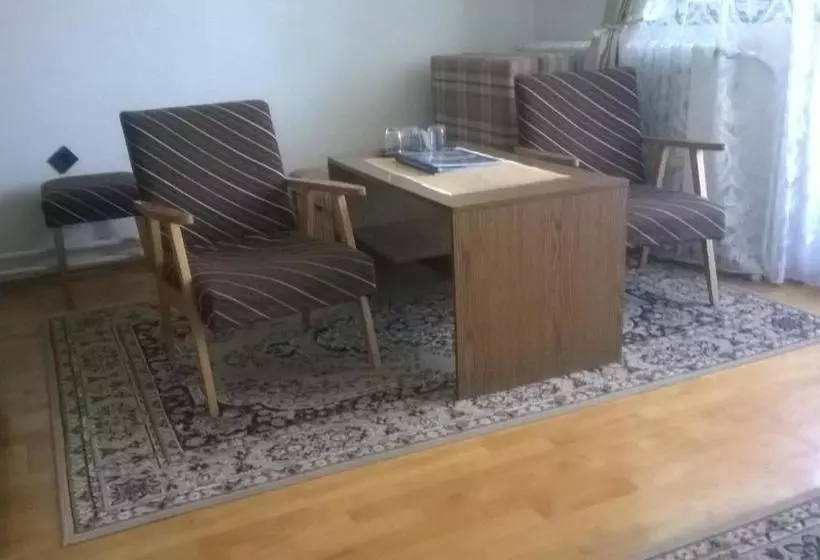 پانسیون Póczáné Vendégszobái