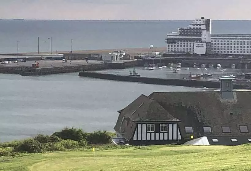 ペンション Waterside Guesthouse