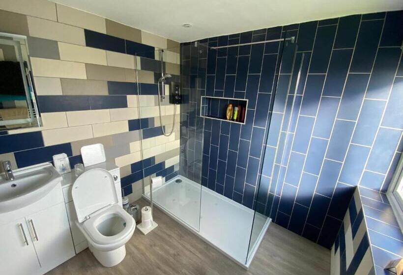 פנסיון Waterside Guesthouse