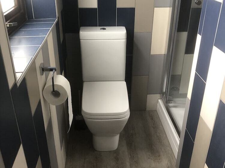 פנסיון Waterside Guesthouse