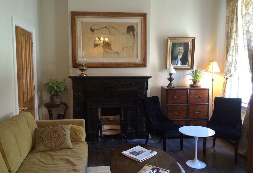 호스텔 Incentra Village