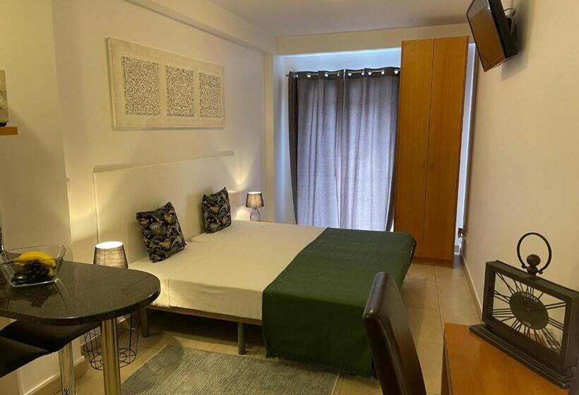 Esmeralda Holidays Apartments