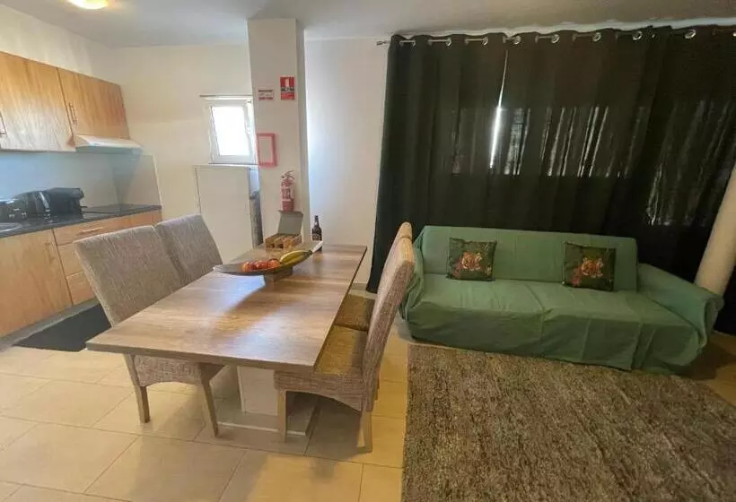 Esmeralda Holidays Apartments