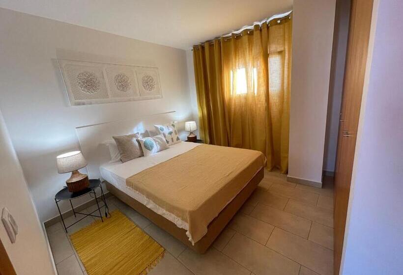 Esmeralda Holidays Apartments